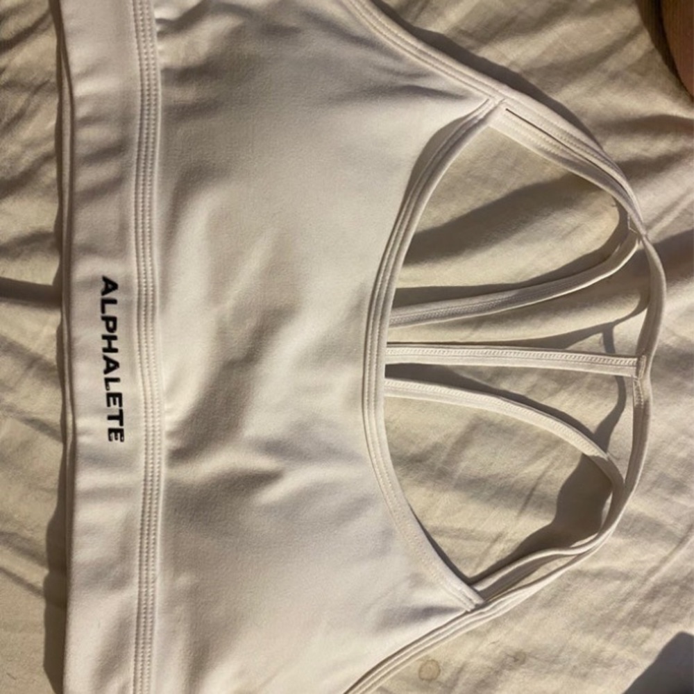Alphalete surface tri sports bra